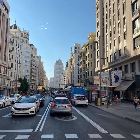 Apartamento En Gran Via De Madrid 45 4 Luaran gambar
