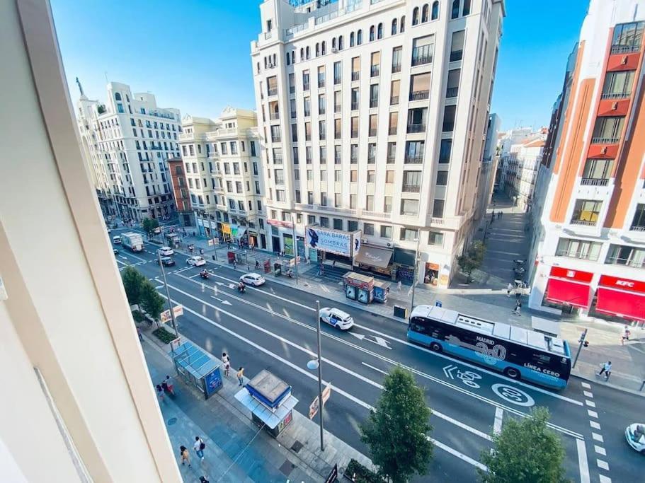Apartamento En Gran Via De Madrid 45 4 Luaran gambar